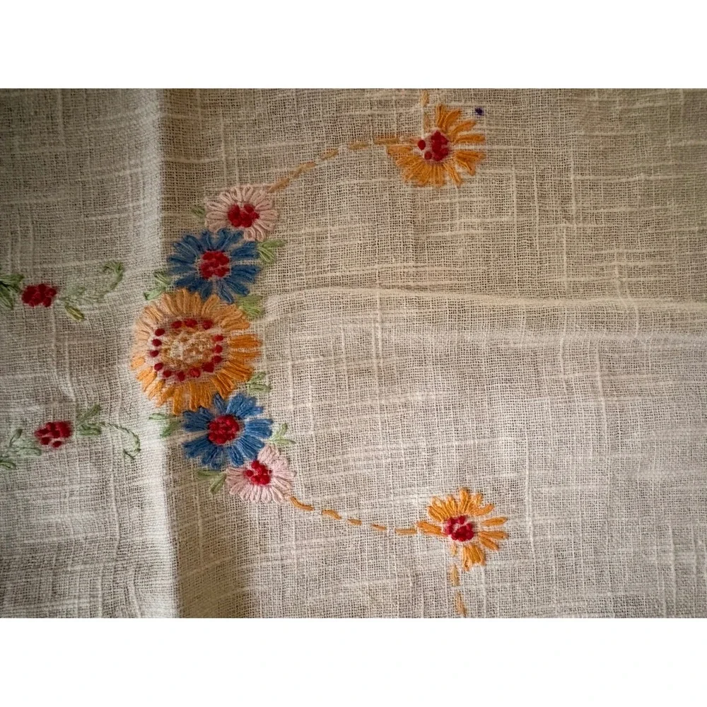 N/A vintage linens